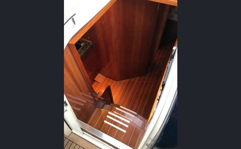 Cayman 38 WA Walkaround-kuva-8